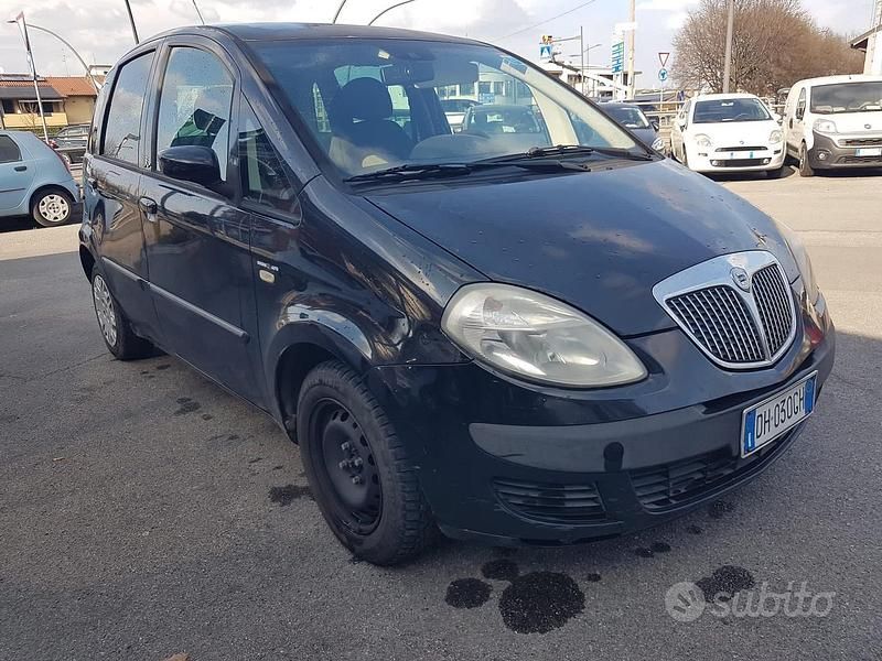 Usata Lancia Musa 95 CV (69 kW) 2007 Nero Monovolume