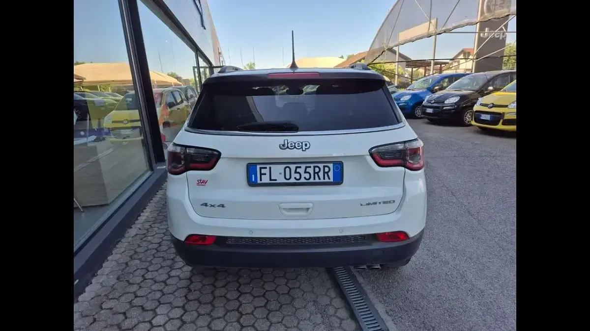 Usata Jeep Compass Opening Edition 140 CV (102 kW) 2017 Bianco SUV