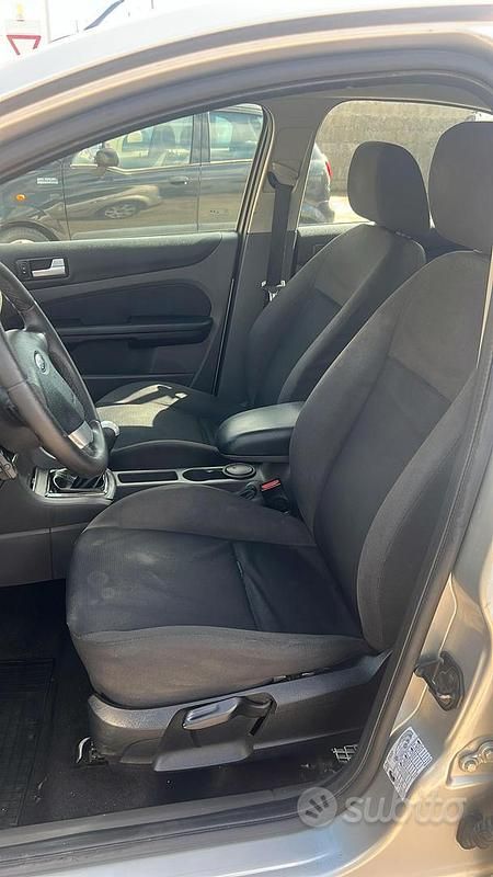 Usata Ford Focus 116 CV (85 kW) 2006 Berlina
