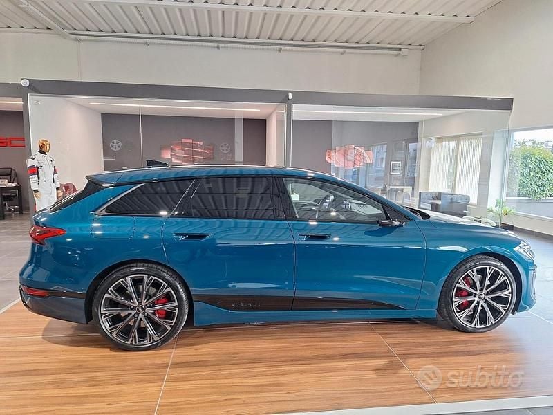 Usata Audi A6 e-tron S-Line 119 kW (163 CV) 2025 Blu Station wagon