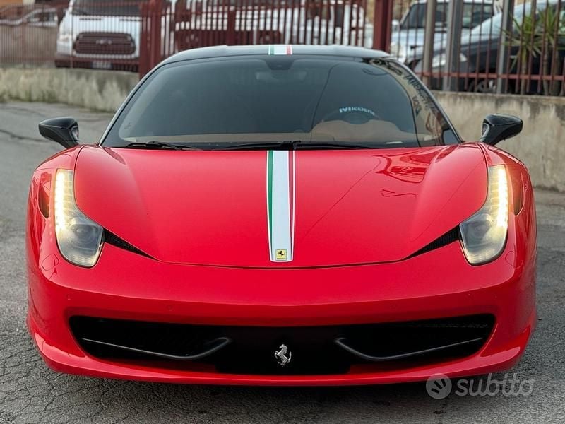 Usata Ferrari 458 570 CV (419 kW) 2011 Rosso Coupé