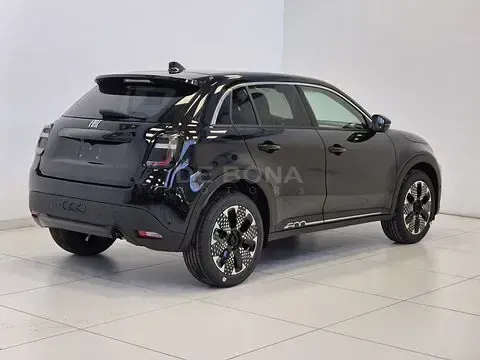 Nuova Fiat 600 La Prima 101 CV (74 kW) 2026 Nero SUV