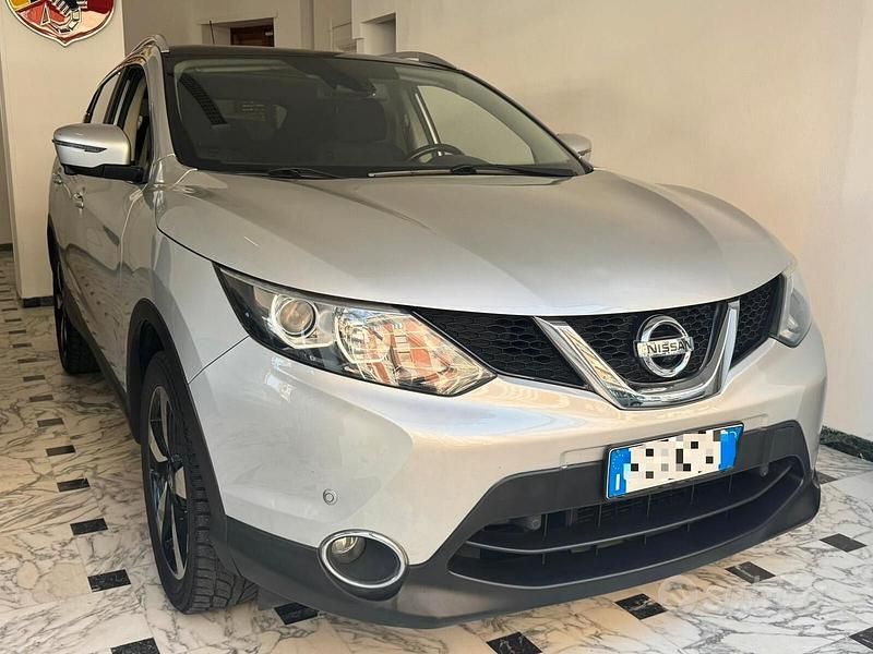 Usata Nissan Qashqai Tekna 110 CV (80 kW) 2016 Grigio SUV
