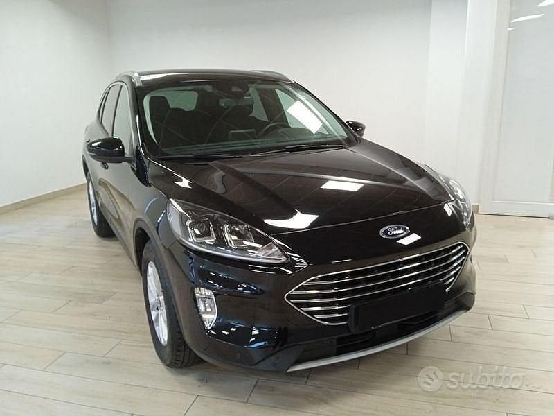 Usata Ford Kuga Titanium X 120 CV (88 kW) 2024 Nero SUV