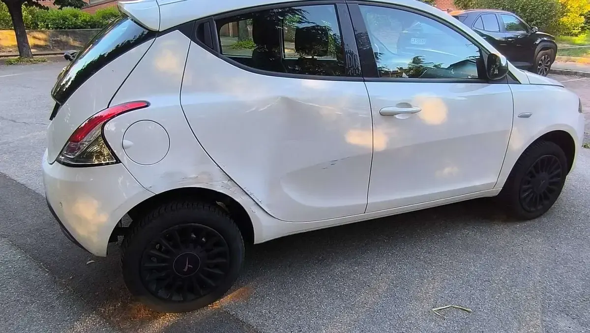 Usata Lancia Ypsilon 80 CV (58 kW) 2014 Bianco Utilitaria
