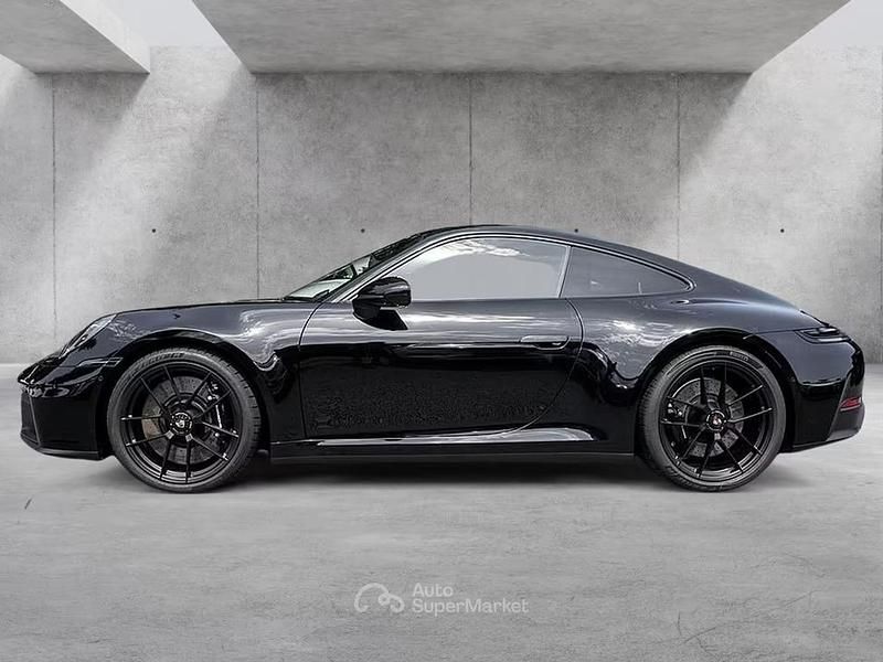 Second-hand Porsche 911 541 CP (397 kW) 2025 Negru Coupe