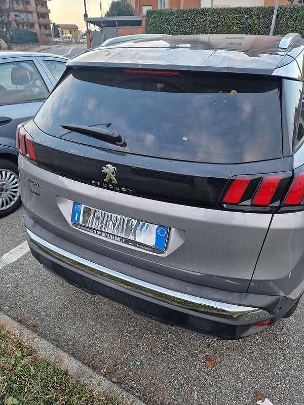 Usata Peugeot 3008 Allure 131 CV (96 kW) 2018 Argento SUV