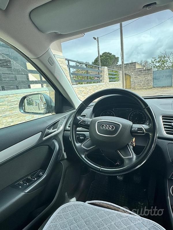 Begagnad Audi Q3 Comfort 120 HK (88 kW) 2015 Grå SUV