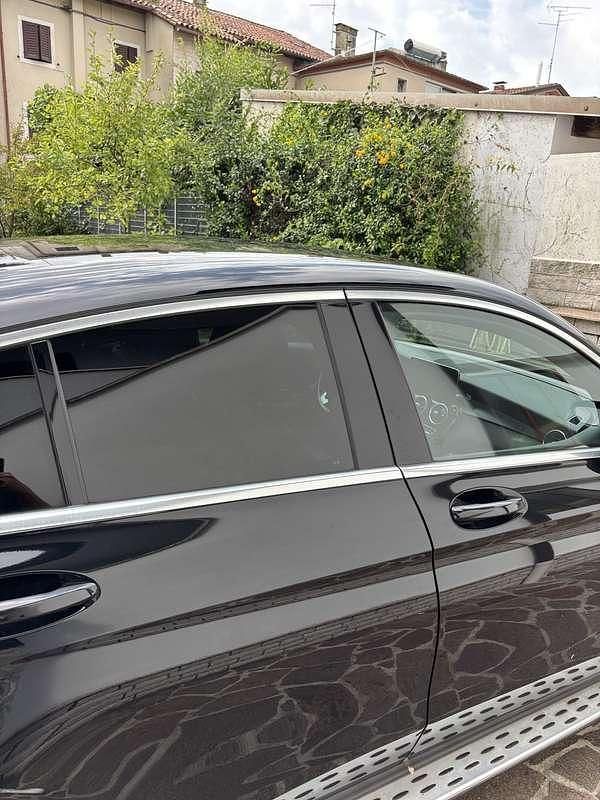 Nero Usata 2021 Mercedes GLC200 SUV | 36.950 € (Cara) - Immagine 1/4