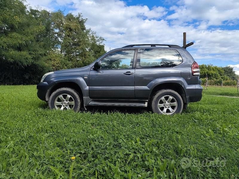 Usata Toyota Land Cruiser 163 CV (119 kW) 2003 Grigio SUV