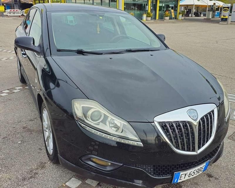 Usata Lancia Delta 120 CV (88 kW) 2011 Nero Utilitaria