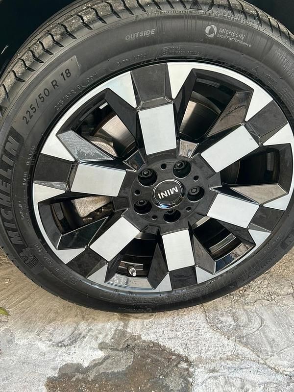 Usata Mini Countryman 178 CV (130 kW) 2024 Grigio SUV