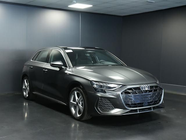 Nuova Audi A3 S-Line 150 CV (110 kW) 2025 Grigio Berlina