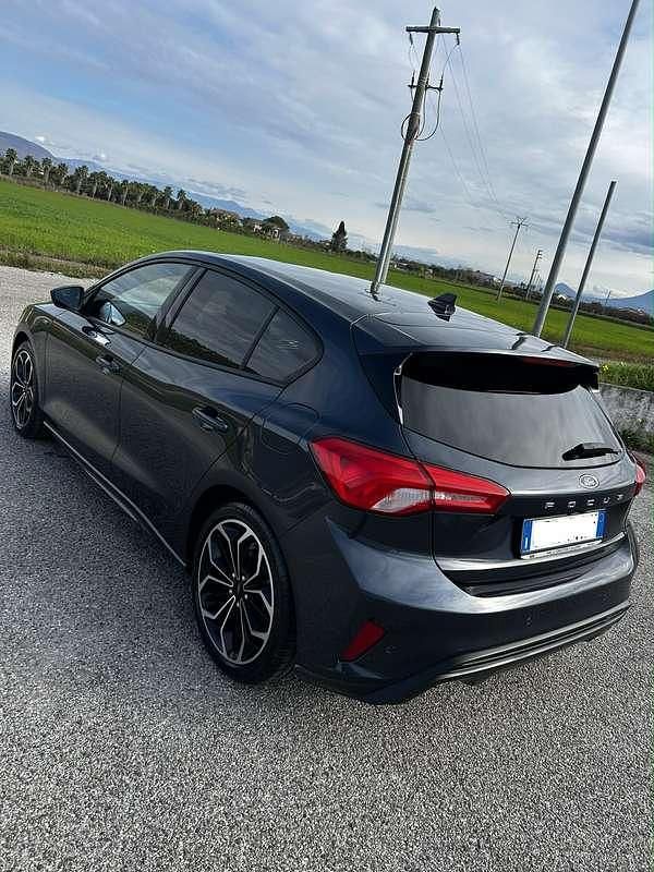 Usata Ford Focus ST-Line 120 CV (88 kW) 2020 Blu/azzurro Berlina