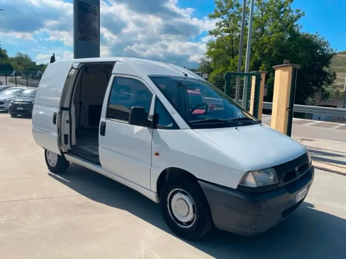 Usata Fiat Scudo 69 CV (50 kW) 1999 Bianco Furgone