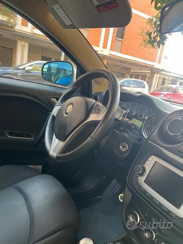 Usata Alfa Romeo MiTo Distinctive 95 CV (69 kW) 2014 Bianco Utilitaria