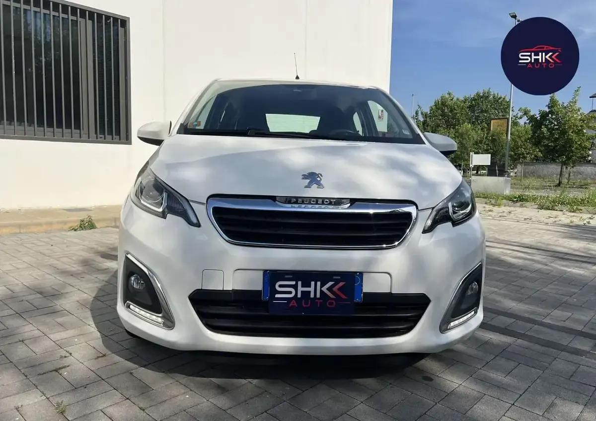 Usata Peugeot 108 Allure 69 CV (50 kW) 2016 Bianco Berlina