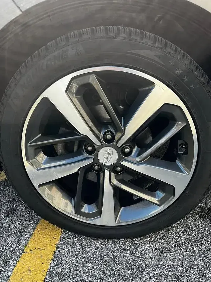 Usata Hyundai Kona Xpossible 120 CV (88 kW) 2018 Grigio SUV