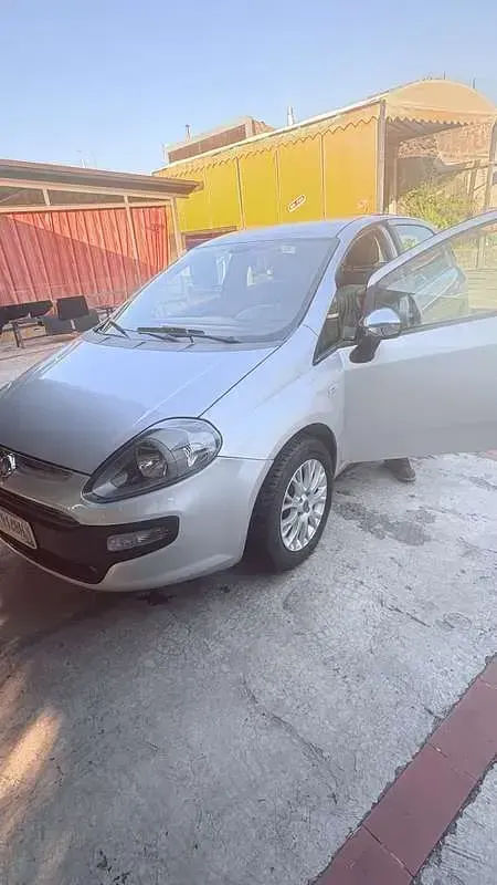 Usata Fiat Punto Evo Emotion 95 CV (69 kW) 2009 Utilitaria