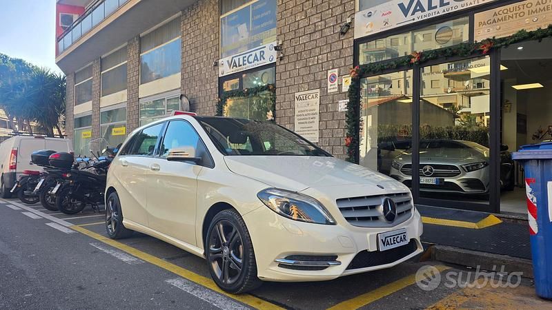 Usata Mercedes B180 Executive 108 CV (79 kW) 2014 Bianco Monovolume