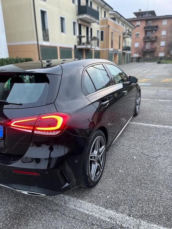 Usata Mercedes A200 Premium 150 CV (110 kW) 2019 Nero Berlina