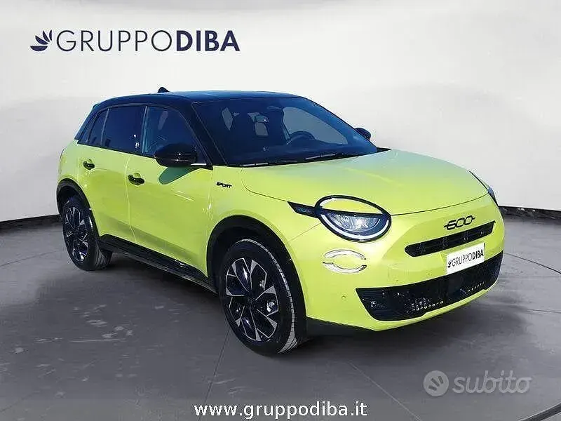 Usata Fiat 600 Sport 145 CV (106 kW) 2026 Nero SUV