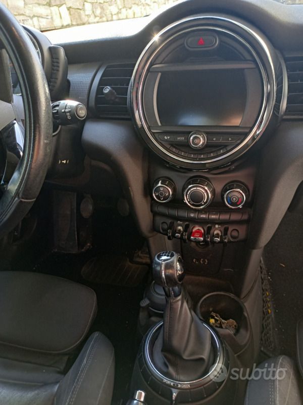 Usata Mini Cooper D 116 CV (85 kW) 2015 Bianco Utilitaria
