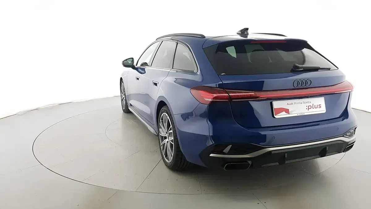 Usata Audi A5 Advanced Plus 204 CV (150 kW) 2025 Blu ascari Station wagon