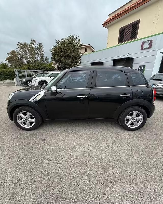Usata Mini Cooper D Countryman 111 CV (81 kW) 2011 Nero SUV