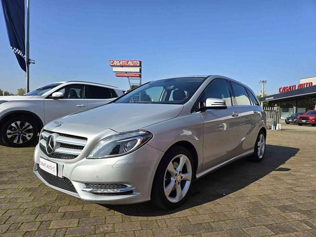 Usata Mercedes B200 Premium 156 CV (114 kW) 2014 Argento metallizzato Monovolume