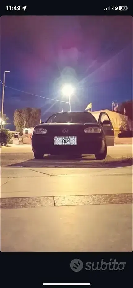 Usata VW Golf IV 101 CV (74 kW) 2005 Nero Berlina