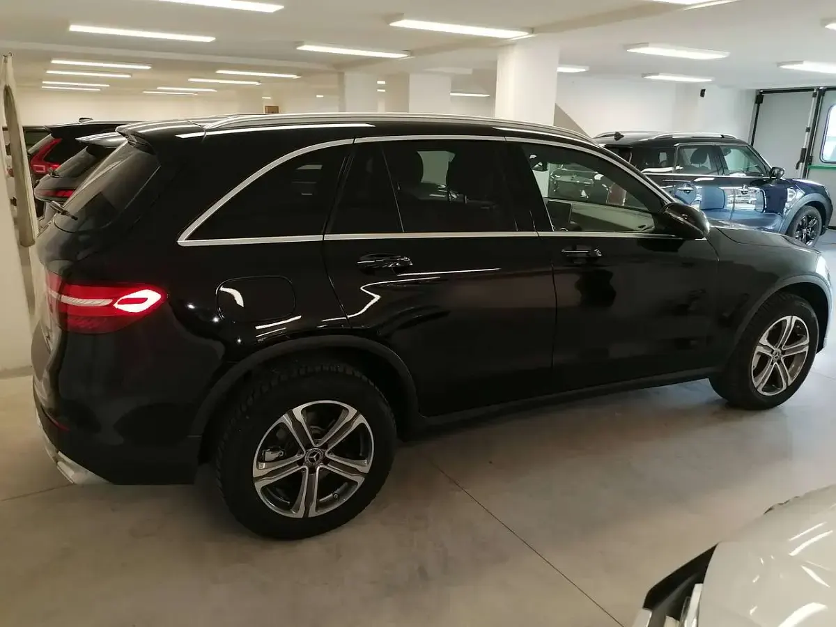 Usata Mercedes GLC220 Exclusive 170 CV (125 kW) 2019 Nero SUV