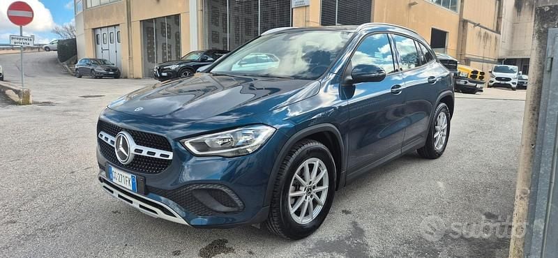 Usata Mercedes GLA180 Executive 136 CV (100 kW) 2021 Blu SUV