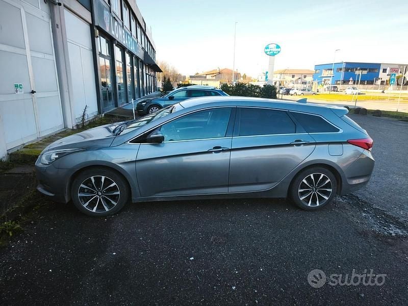 Usata Hyundai i40 141 CV (103 kW) 2015 Grigio Station wagon