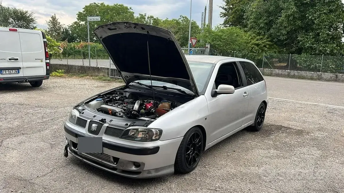Usata Seat Ibiza CUPRA 156 CV (114 kW) 2000 Grigio Utilitaria