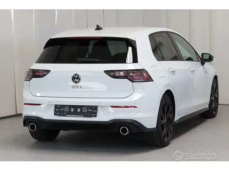Usata VW Golf VIII GTI 265 CV (194 kW) 2025 Bianco Berlina