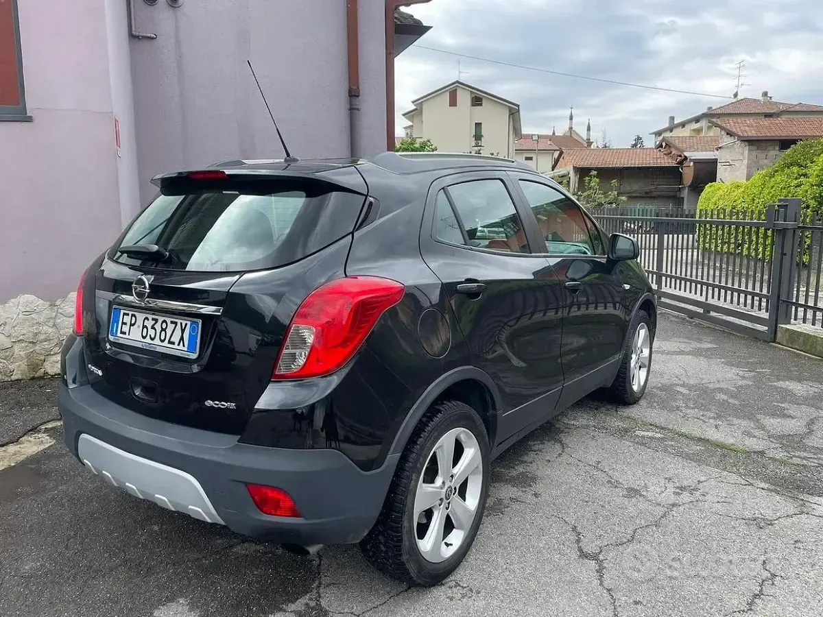 Usata Opel Mokka Cosmo 131 CV (96 kW) 2013 Nero SUV
