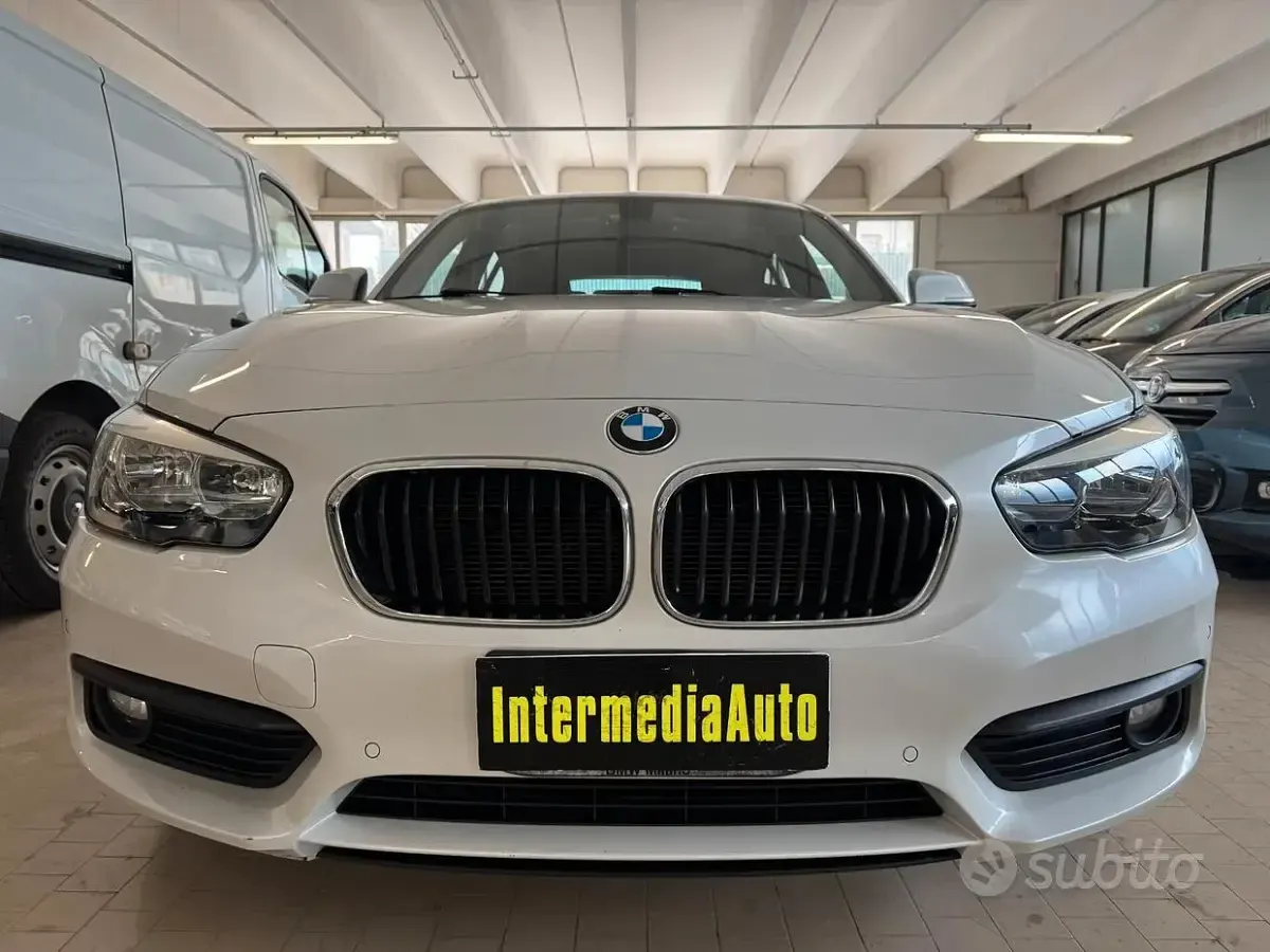 Usata BMW 116 Sport Line 116 CV (85 kW) 2016 Bianco Utilitaria