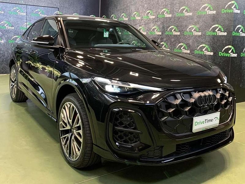 Nuova Audi Q5 Sportback S-Line 204 CV (150 kW) 2026 Nero mythos SUV