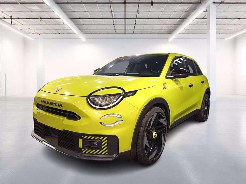 Nuova Abarth 600e Turismo 105 kW (143 CV) 2026 Verde pastello SUV