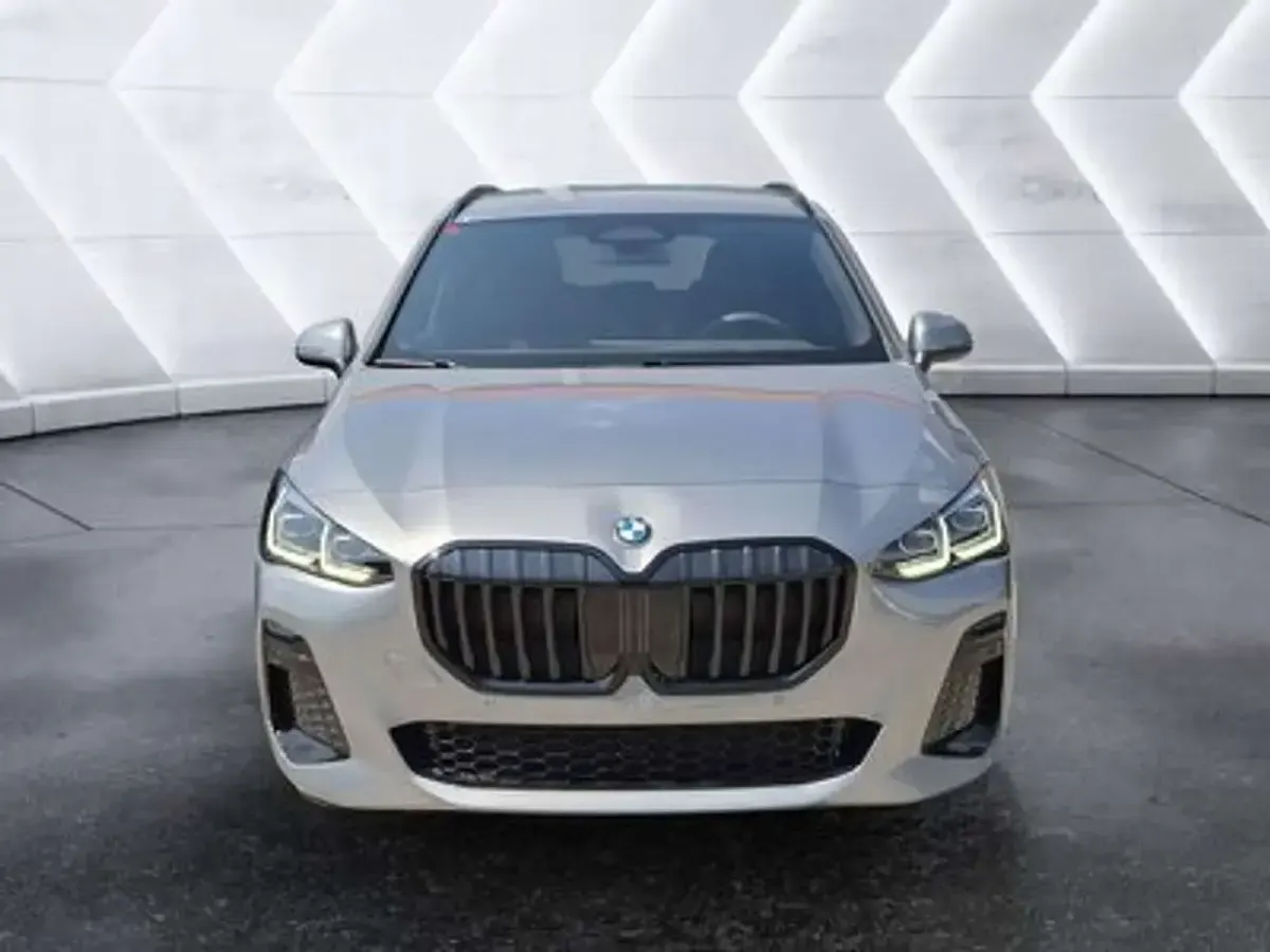 Nuova BMW 220 Active Tourer M Sport 156 CV (114 kW) 2026 Grigio Monovolume