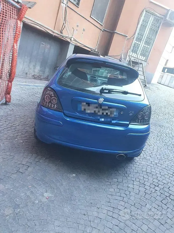 Usata MG ZR 103 CV (75 kW) 2003 Blu Utilitaria
