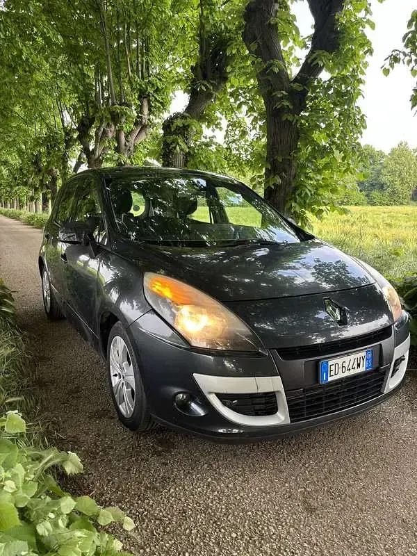 Usata Renault Scenic E-Tech Dynamique 110 CV (80 kW) 2010 Grigio Monovolume