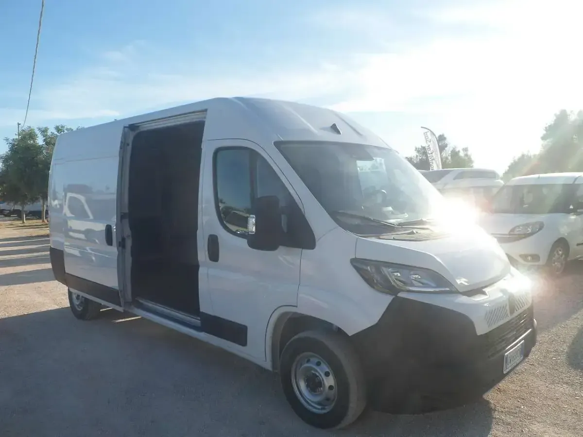 Usata Fiat Ducato 140 CV (102 kW) 2025 Bianco Furgone