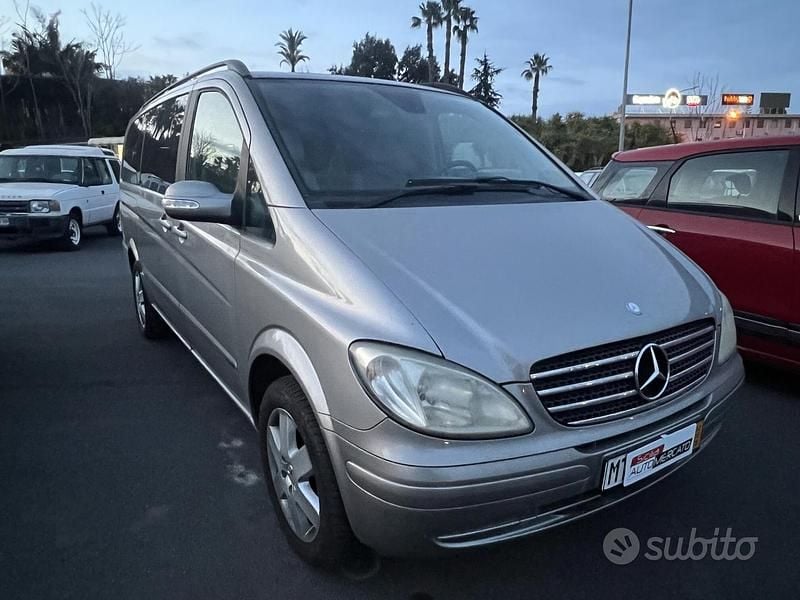 Usata Mercedes Viano 2010 Grigio Monovolume