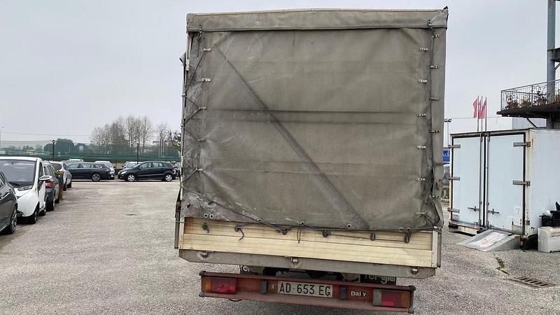 Usata Iveco Daily 74 CV (54 kW) 1994 Verde Cabrio