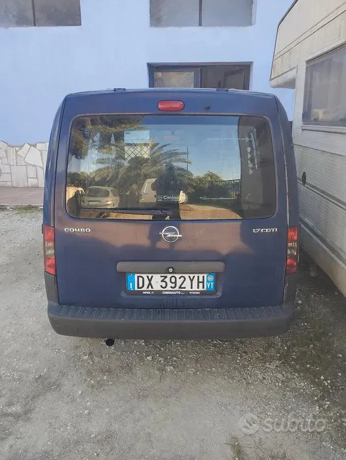 Usata Opel Combo 101 CV (74 kW) 2009 Blu Monovolume