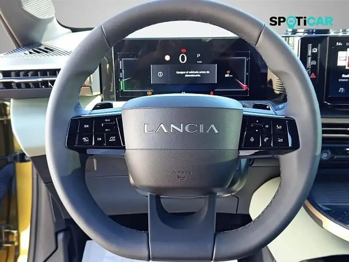 Nuova Lancia Ypsilon 101 CV (74 kW) 2026 Oro Utilitaria