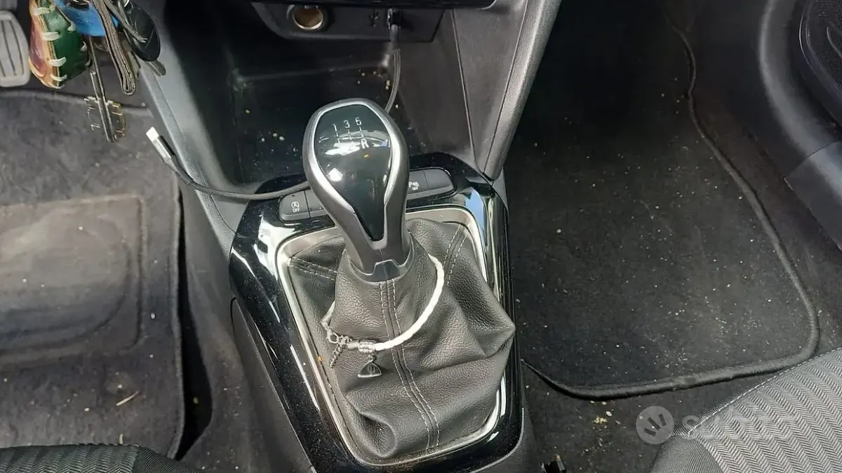 Usata Opel Corsa 75 CV (55 kW) 2023 Bianco Utilitaria