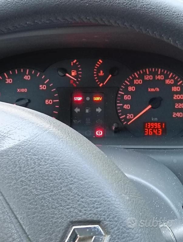 Usata Renault Scénic 102 CV (75 kW) 2000 Monovolume